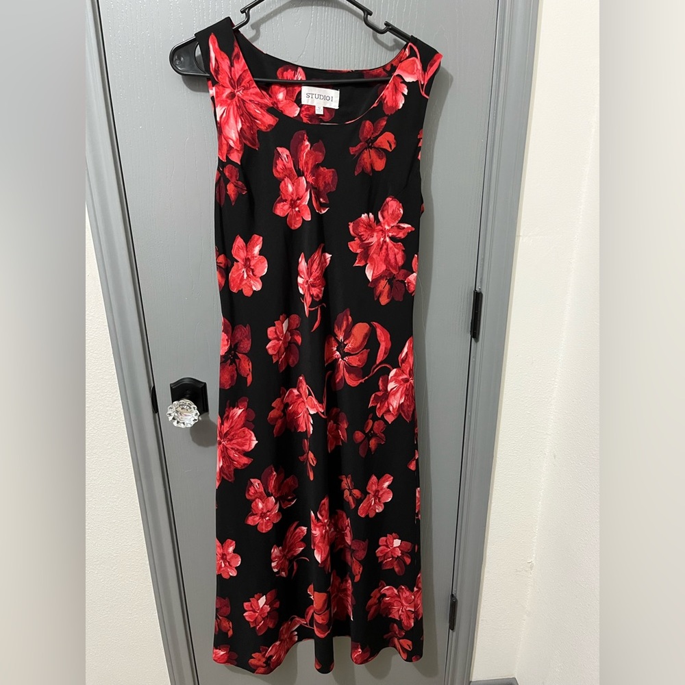 Studio 1 sleeveless floral dress